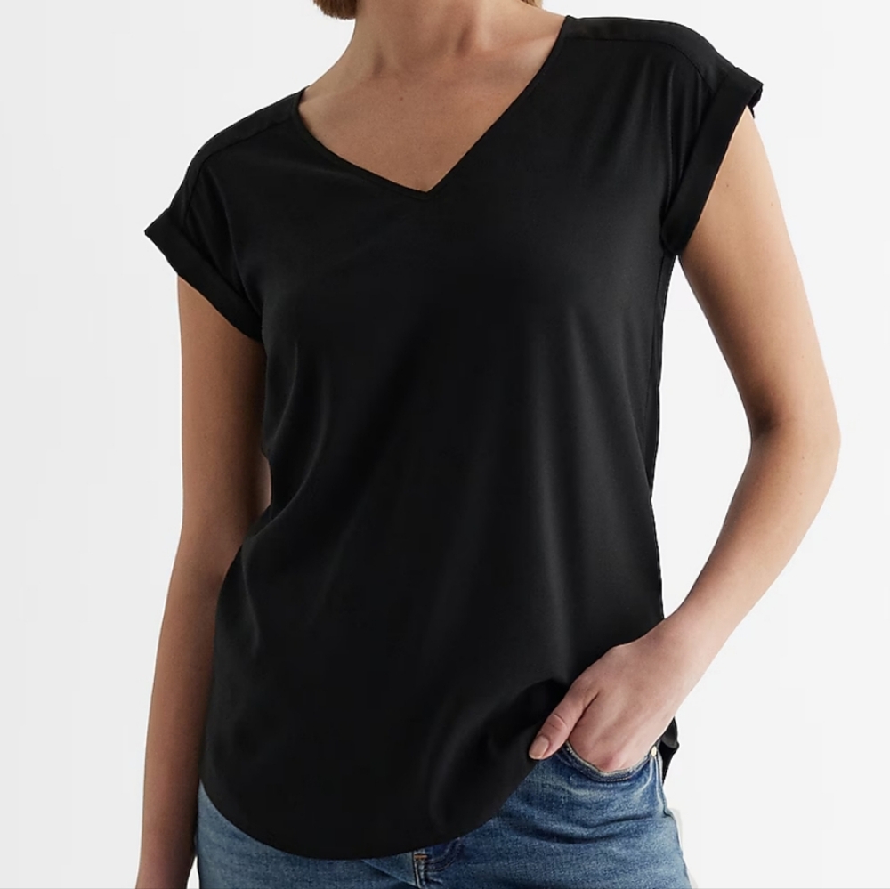 Express V-Neck Gramercy Tee